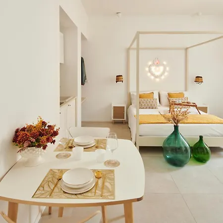 Casabella By Vinile Antico Mercato Ortigia Siracusa Syracuse